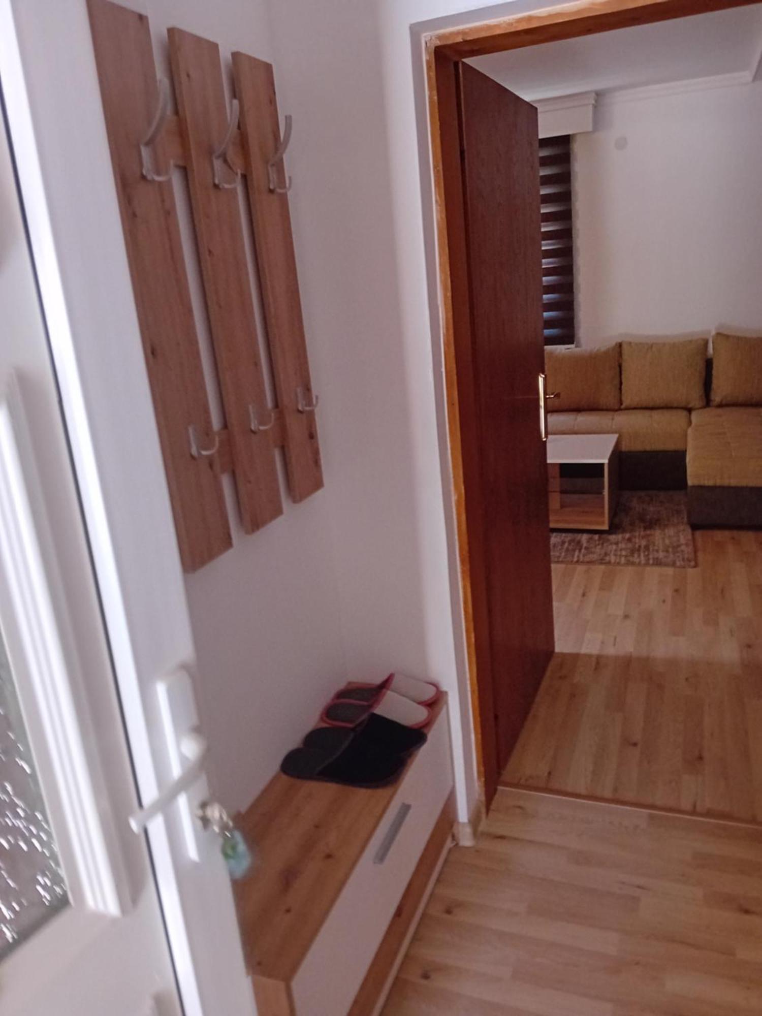 Apartmani Nikolic วิเชกราด ภายนอก รูปภาพ