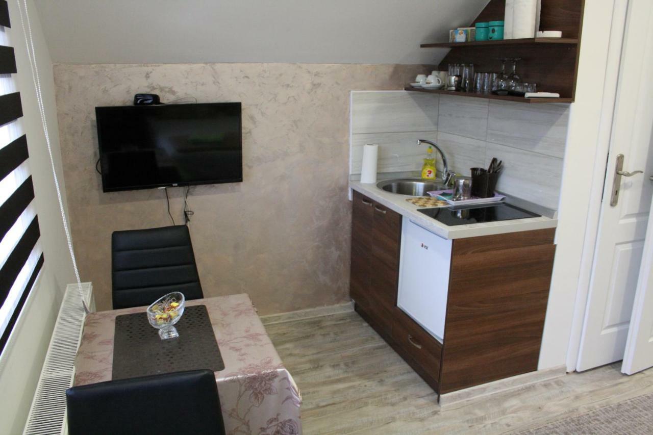 Apartmani Nikolic วิเชกราด ภายนอก รูปภาพ