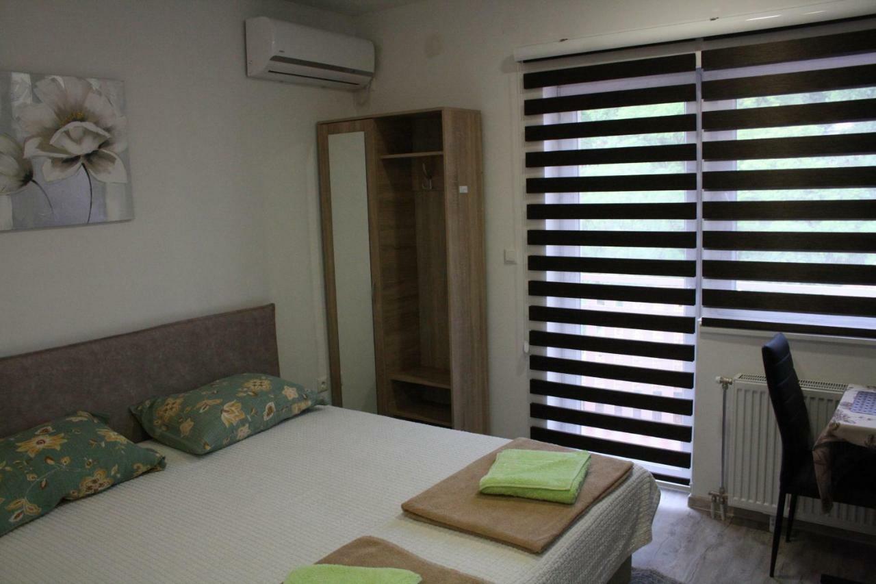 Apartmani Nikolic วิเชกราด ภายนอก รูปภาพ