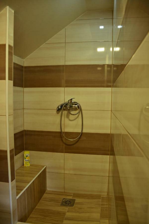 Apartmani Nikolic วิเชกราด ภายนอก รูปภาพ